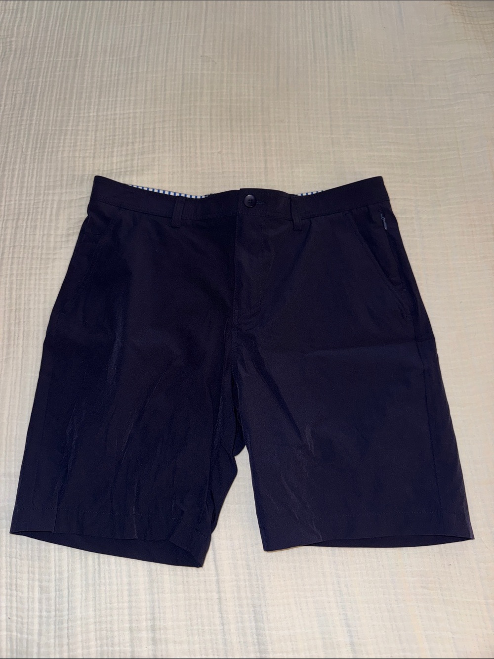 Men's Flat Front Performance Shorts in Navy